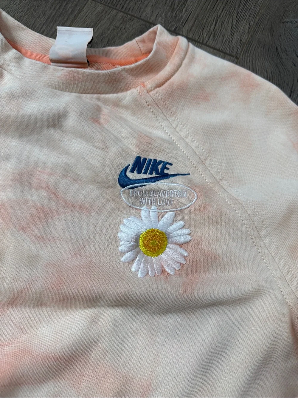 Boys Nike pink sweatshirt XL